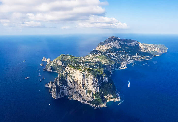 Helicopter transfer to/from Capri