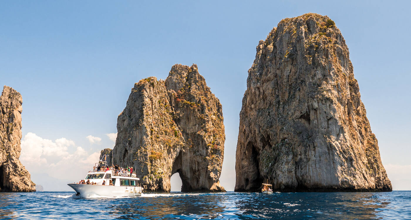 Boat Tours of Capri, Italy. Visit the Blue Grotto and tour the island