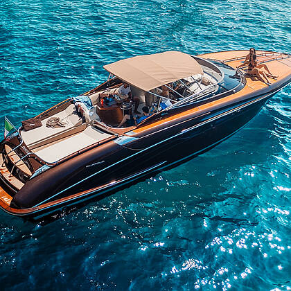 Luxury Rivarama 44 Speedboat (max 6 passengers)