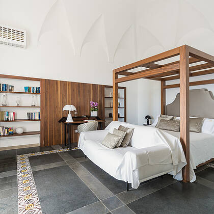 Deluxe Double with balcony and sea view