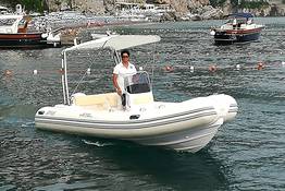 Boat rental from Positano without skipper & no licence