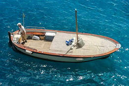 Gozzo Boat (7.4 m) without Skipper - License Required