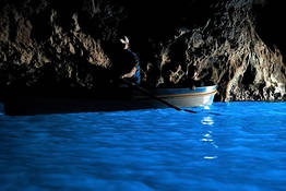Boat Tour of the Island with a Blue Grotto Stop
