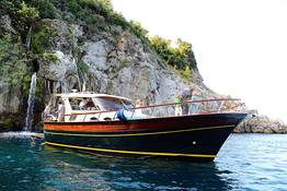Tour in barca "eco" in Costiera Amalfitana da Sorrento