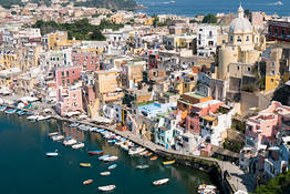Ischia e Procida in barca, tour da Sorrento o Napoli