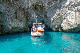 Tour in barca alle isole Li Galli e Capri da Amalfi
