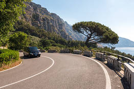 Driving Tour of Positano, Sorrento, and Pompeii 