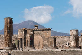 Private Transfer Naples- Amalfi Coast with Pompeii Stop