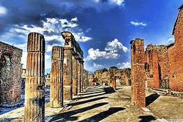 Tour of Pompeii, from Naples or Capri- for 4 People max