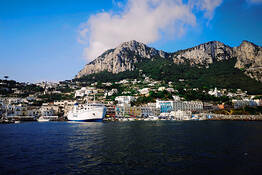 Capri: tour di mezza giornata in barca di lusso privata