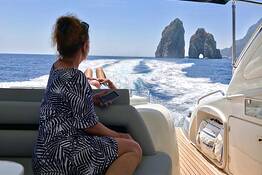 Capri: tour di mezza giornata in barca di lusso privata