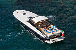 Tour from Sorrento to Ischia/Procida via Itama 40 