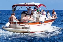 Capri, tour in barca con pick up da Sorrento