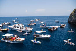 Capri, giro in barca con Grotta Azzurra: open ticket