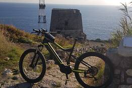 Food & Wine Bike Tour with Capri View