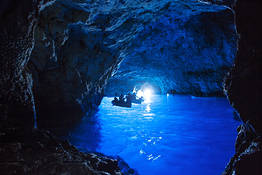 Capri Round-trip Water Taxi: Port - Blue Grotto 