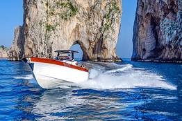 Capri and Lunch Stop in Nerano Aboard  the "Dolce Vita"