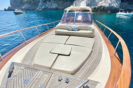 Capri Chic Gozzo Boat Tour from the Amalfi Coast