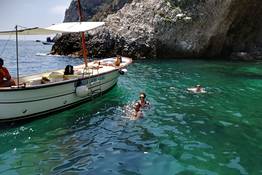 Noleggia una barca privata a Capri, senza patente