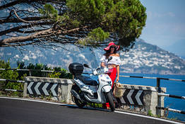 Scooter or Vespa Rental in Sorrento (Evening/Night)