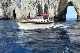 Amalfi coast boat tour with a" Gozzo" Fratelli Aprea 32