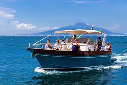 Tour di Pompei e Vesuvio in barca da Sorrento + pranzo!