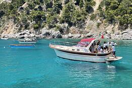 Full day Ischia/Procida with Fratelli Aprea (10 meters)