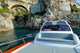 Tour privato in barca a Capri e in Costiera Amalfitana
