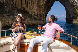 Ticket to Ride: giro in barca di Capri su gozzo privato