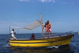 Gozzo Boat (7.5 meters) Rental with Skipper on Capri