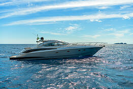 Lusso e comfort a bordo del Sunseeker Predator 60