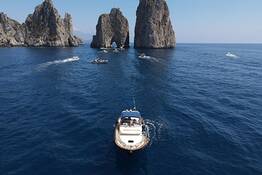 Tour in barca privata dell'isola di Capri