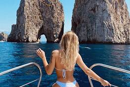 Tour privato in barca ai Faraglioni di Capri 