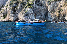 Tour of Capri on a Gozzo from Marina Piccola 