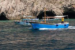 Capri Boat Tour by Traditional Gozzo