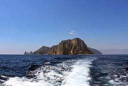 Full-Day, 40 HP Dinghy Rental on Capri