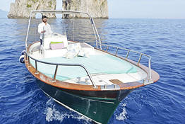 Capri boat luxury tour from Sorrento/Amalfi/Positano